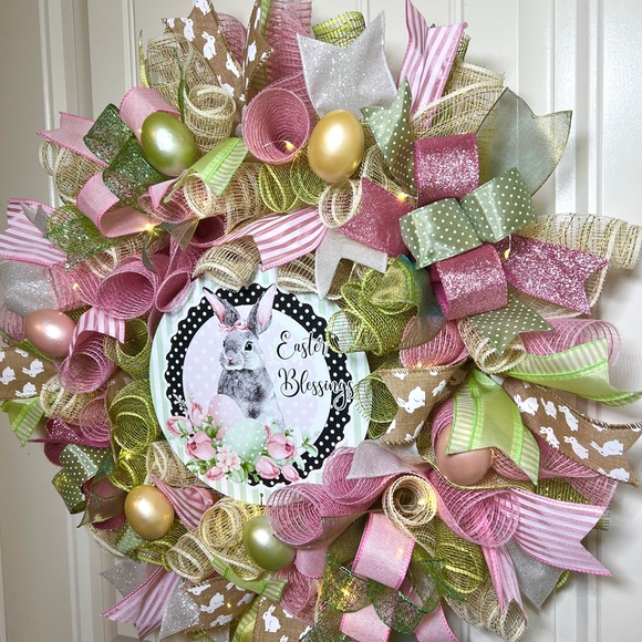 Handmade Spring or Easter Bunny Prelit Ribbon Wreath 22 in LED W21 - Picture 3 of 10
